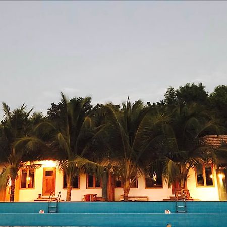 Mermaid Beach Resort Cox's Bazar Esterno foto